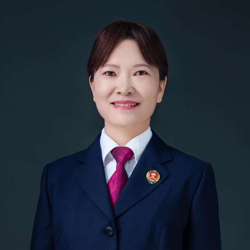 優秀共產黨員@她